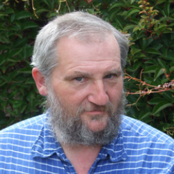 Author Tom Holt